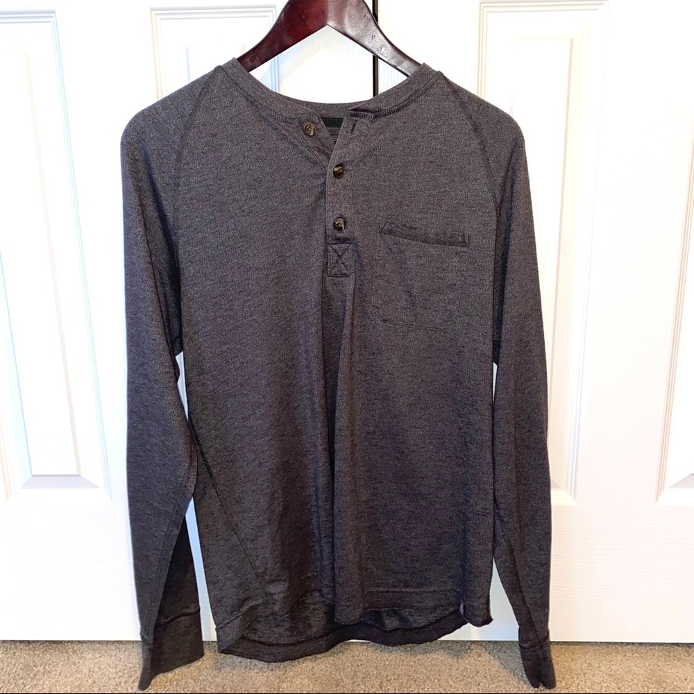 The North Face men’s long sleeve seward henley